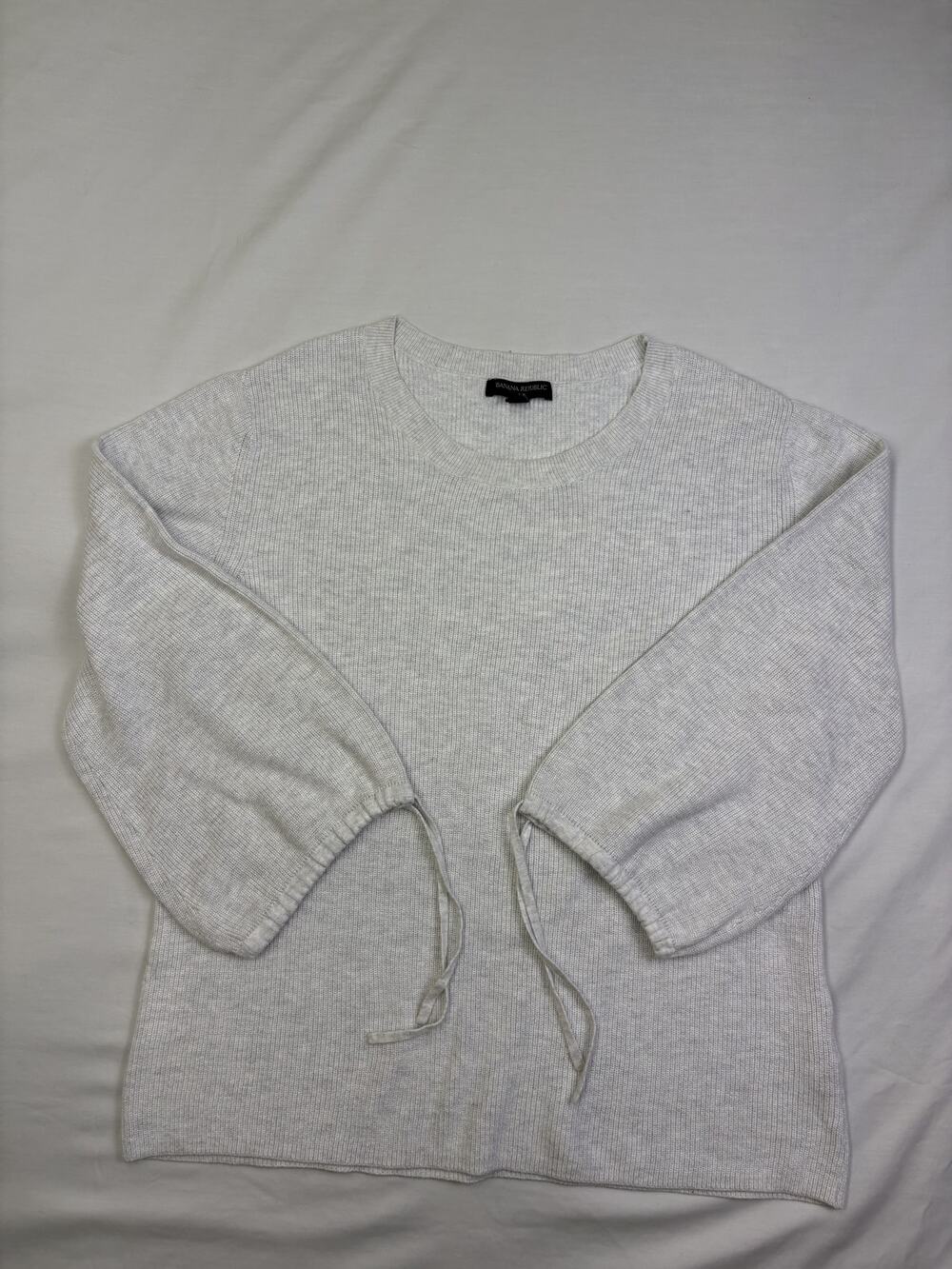 Banana Republic Women’s Sweater Size M Light Gray Balloon Sleeve Tie Cuff